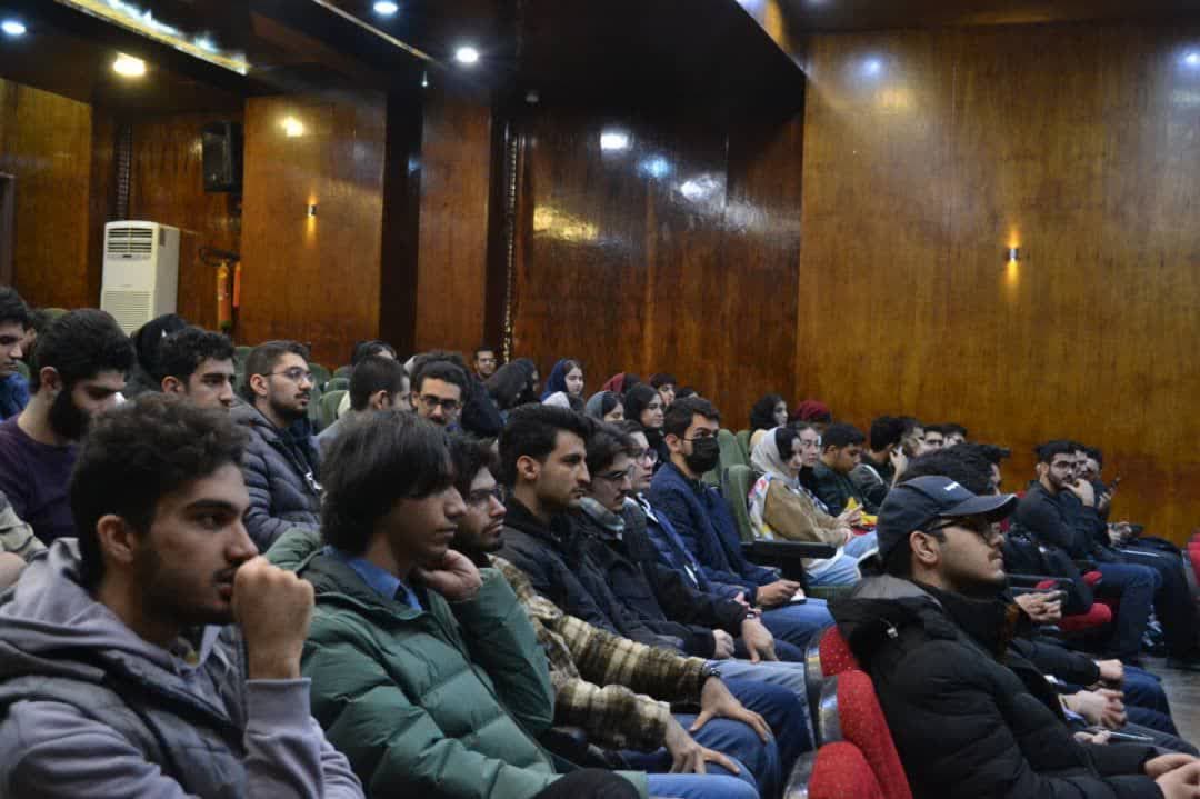 جلسه افتتاحیه درس آشنایی با مهندسی صنایع